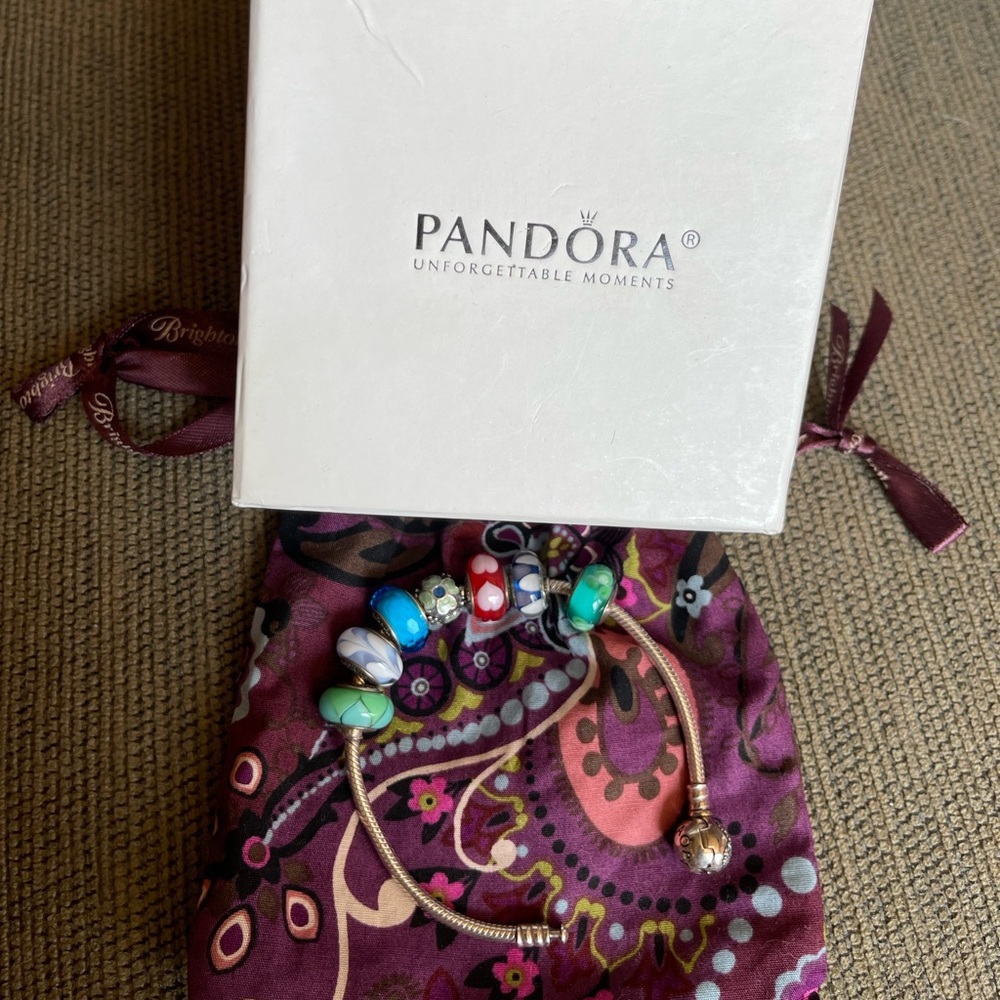 Authentic Pandora Bracelet w/ 7 Pandora Murano Charms